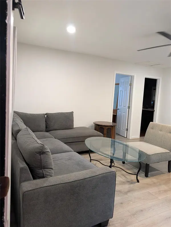 10801 W Lakeview DR, Jonestown, TX 78645