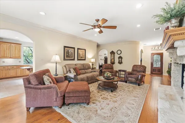 801 Rainbows End RD, Wimberley, TX 78676