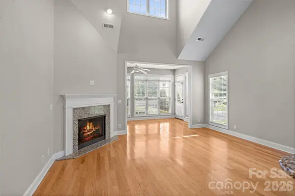 58 Burlington LN, Fletcher, NC 28732