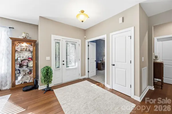 2072 Old Ferry LN, Lancaster, SC 29720