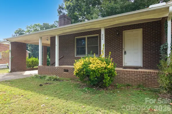 220 Bradford DR, Salisbury, NC 28146