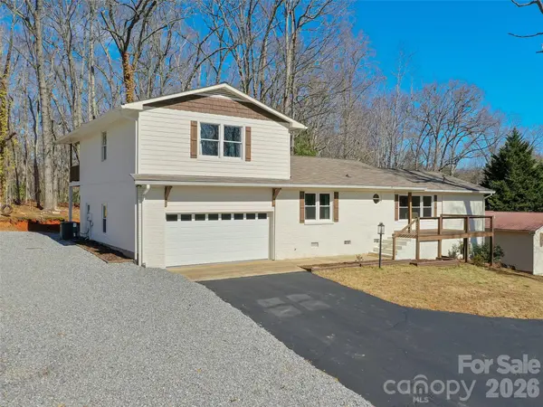 128 Cardinal LN, Hayesville, NC 28904
