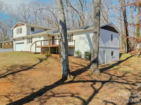 128 Cardinal LN, Hayesville, NC 28904