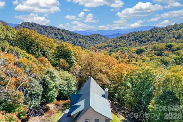 155 Mule Trail DR, Bakersville, NC 28705