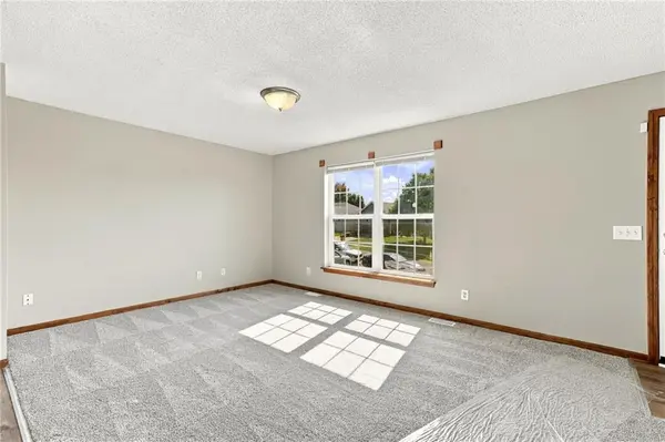 2222 Chanticleer ST, Excelsior Springs, MO 64024