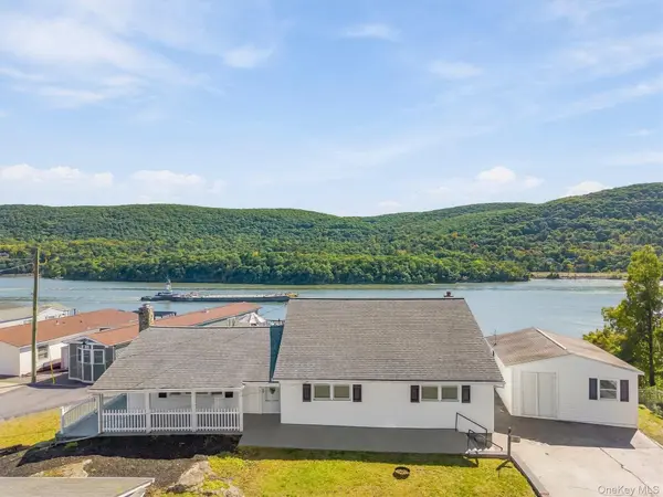 21 Rivercrest RD, Fort Montgomery, NY 10922