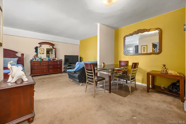 65-15 38th AVE #5Z, Woodside, NY 11377