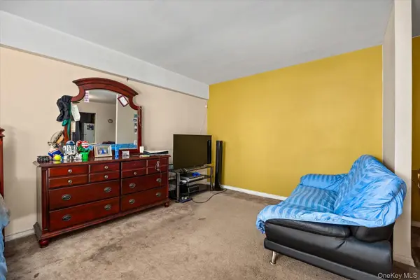 65-15 38th AVE #5Z, Woodside, NY 11377