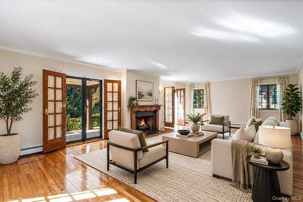 84 Luquer RD, Manhasset, NY 11030