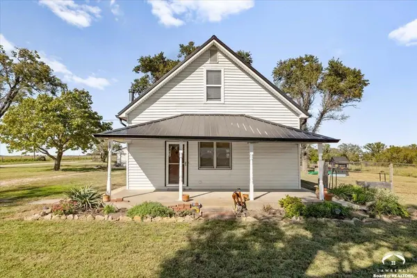 102 N 1st RD, Overbrook, KS 66524