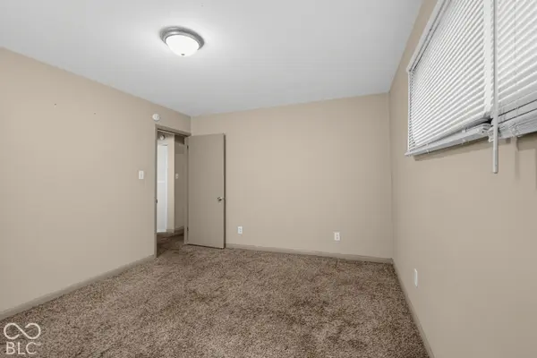 6148 Roselawn DR, Indianapolis, IN 46226