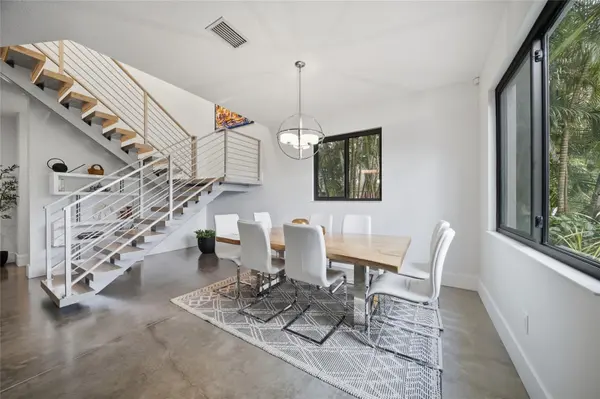 2476 FLOYD ST, Sarasota, FL 34239