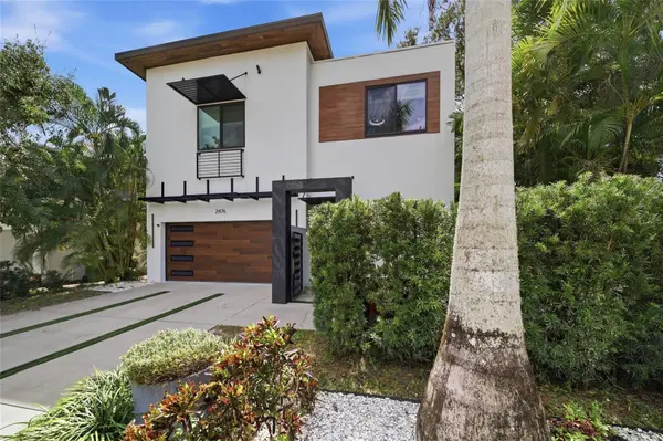 2476 FLOYD ST, Sarasota, FL 34239