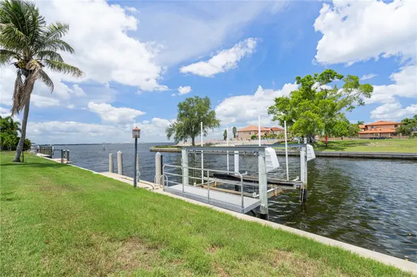 2211 PALM TREE DR, Punta Gorda, FL 33950