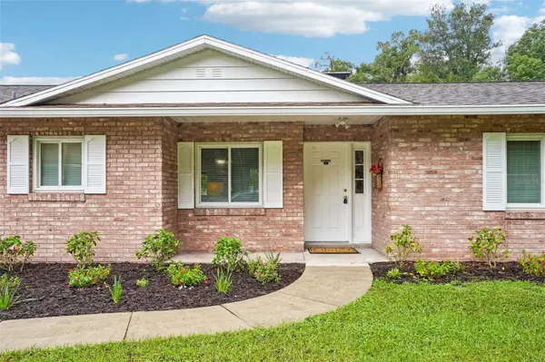 101 W LEMON ST, Lady Lake, FL 32159
