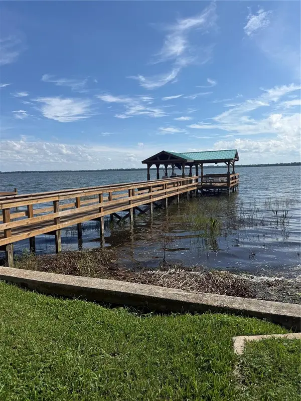 722 LAKE DORA DR, Tavares, FL 32778