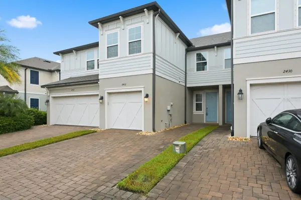 2432 FOGGY CREEK CIR, Clearwater, FL 33764