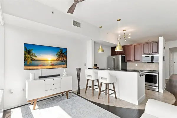 101 S EOLA DR #905, Orlando, FL 32801