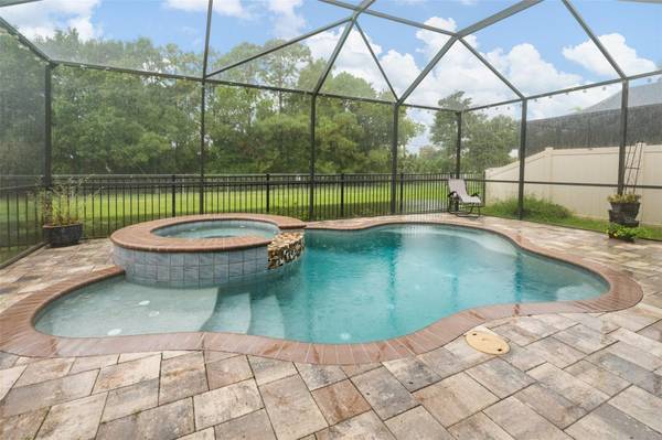 5840 MARMALADE LN, Seminole, FL 33772