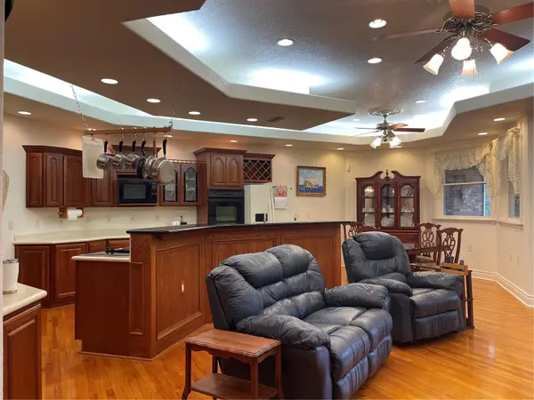 5422 CYRIL DR, Dade City, FL 33523