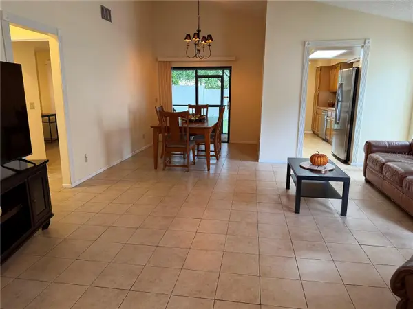 13811 LAZY OAK DR #21, Tampa, FL 33613