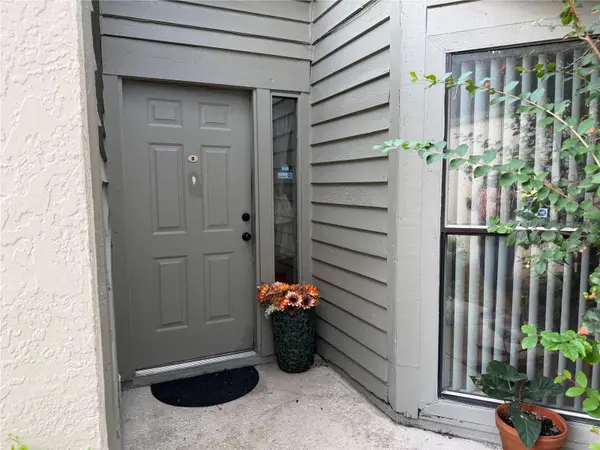 13811 LAZY OAK DR #21, Tampa, FL 33613