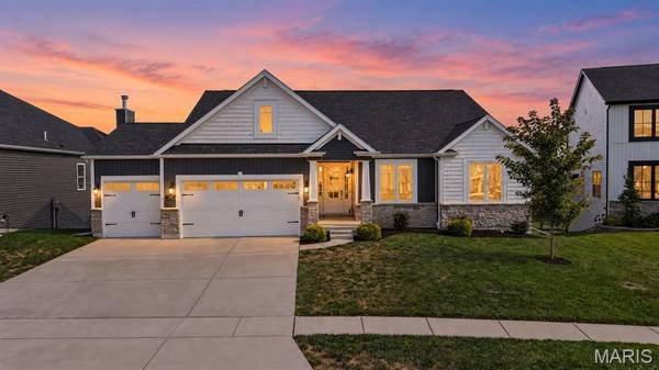 130 Far Meadow DR, Lake St Louis, MO 63367