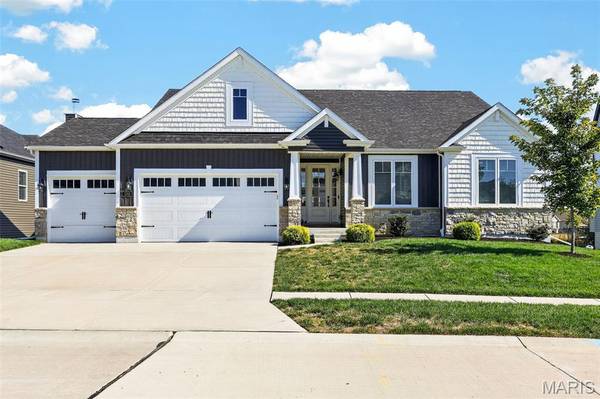 130 Far Meadow DR, Lake St Louis, MO 63367