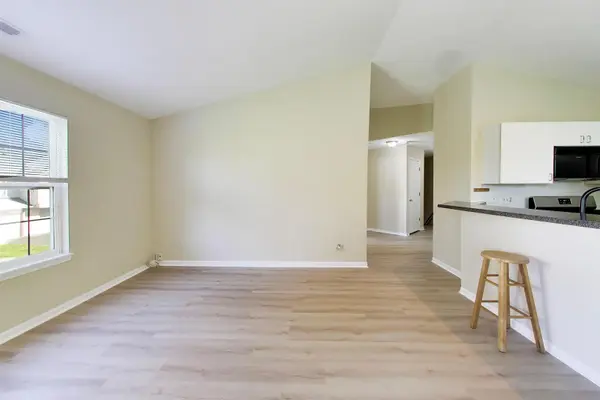 7107 S Stratton LN #11-C-7107, Gurnee, IL 60031