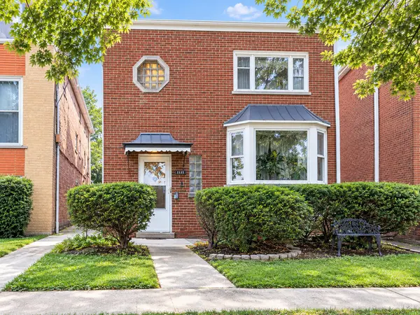 1515 Maple AVE, Berwyn, IL 60402