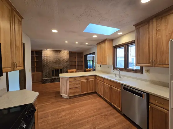 10852 W Fairbanks AVE, Beach Park, IL 60099