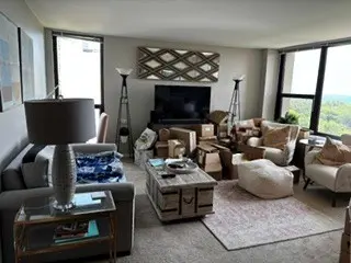 1850 N Clark ST #1602, Chicago, IL 60614