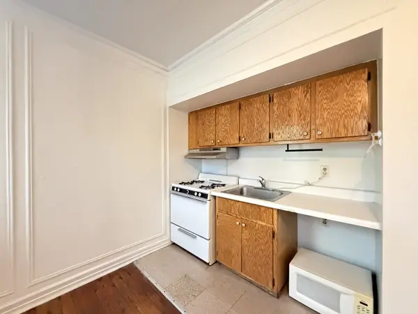4060 N KENMORE AVE #302, Chicago, IL 60613