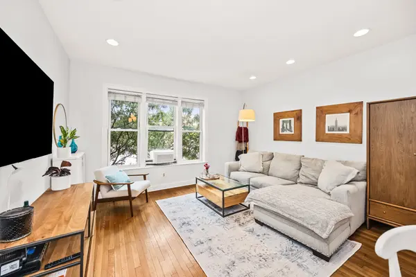 3263 N BROADWAY ST #2, Chicago, IL 60657