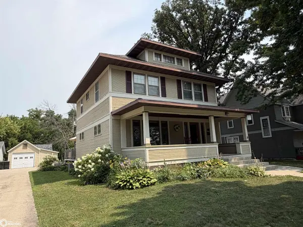 203 Locust St., Rolfe, IA 50581