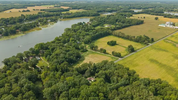 15983 12th Road, Plymouth, IN 46563