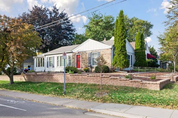899 Fairview AVE S, Saint Paul, MN 55116
