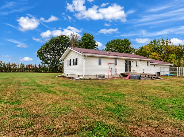 27396 County Road 45, Comfrey, MN 56019