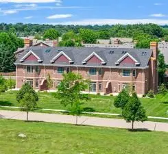 10823 Falling Water LN #B, Woodbury, MN 55129