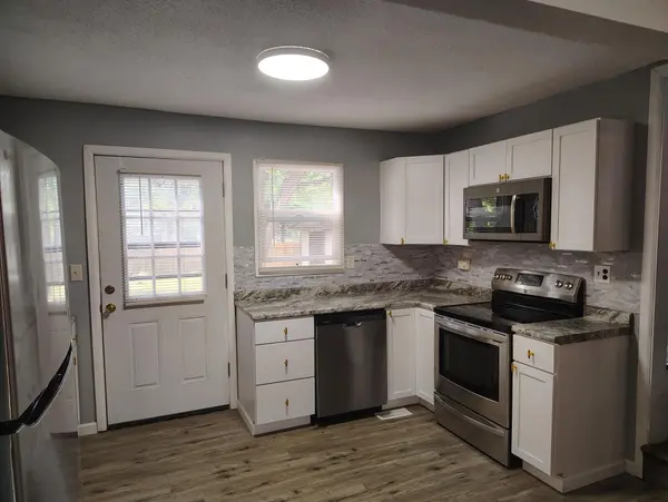 19 Park DR, Circle Pines, MN 55014