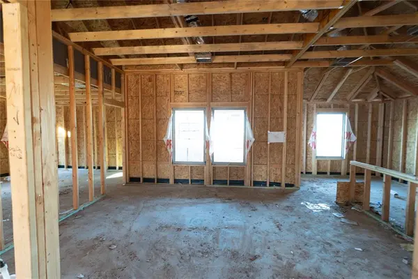 9213 NW 119th ST, Yukon, OK 73099
