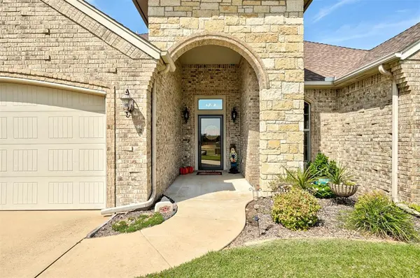 13221 Brampton WAY, Yukon, OK 73099