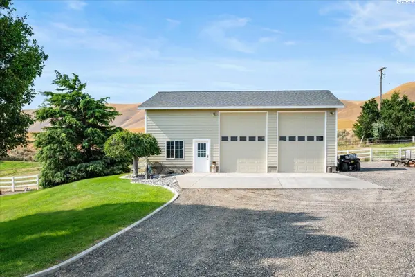 19624 N Webber Canyon Rd., Benton City, WA 99320
