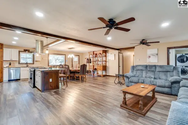 229 W 56th Ave, Hutchinson, KS 67502