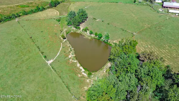580 Eastland Cemetery Rd, Sparta, TN 38583