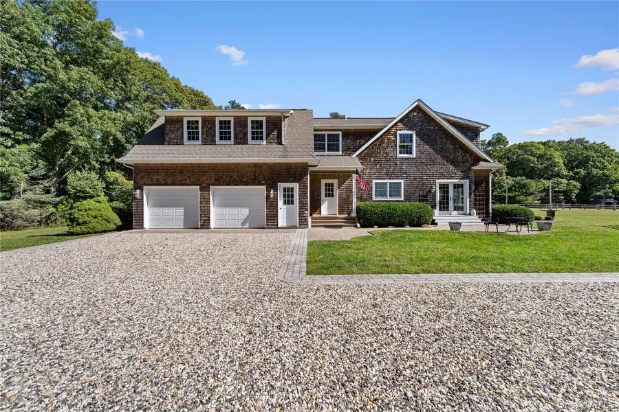 66 Woodlawn AVE, East Moriches, NY 11940