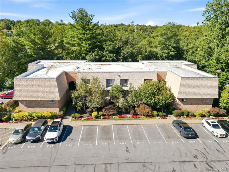 330 Central Park AVE #F12, Scarsdale, NY 10583