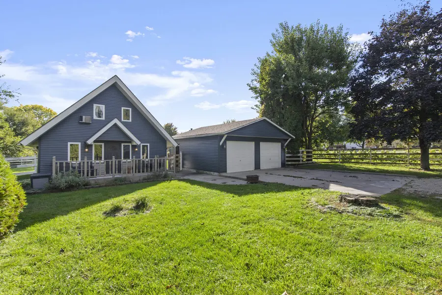 4686 E 2351st RD, Lake Holiday, IL 60552