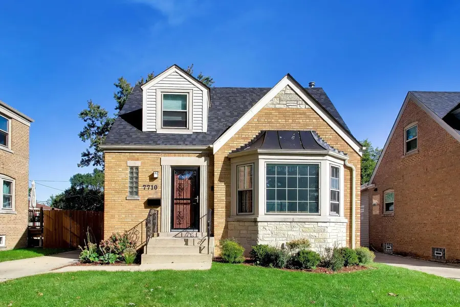7710 W Peterson AVE, Chicago, IL 60631