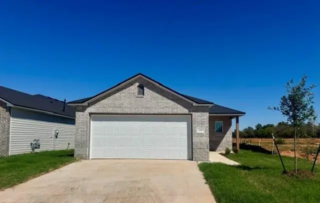 11905 SW 32nd ST, Mustang, OK 73064